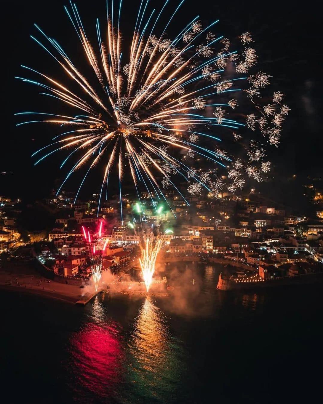 Nafpaktos Studio In Port Ιι Екстериор снимка